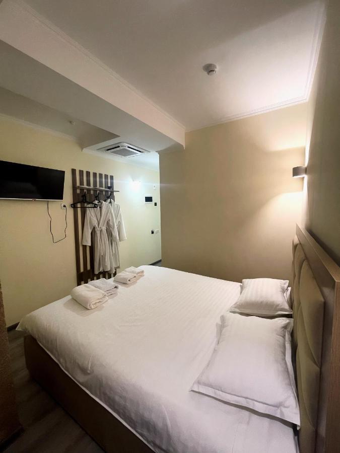 Hotel Nova Bisjkek Eksteriør billede